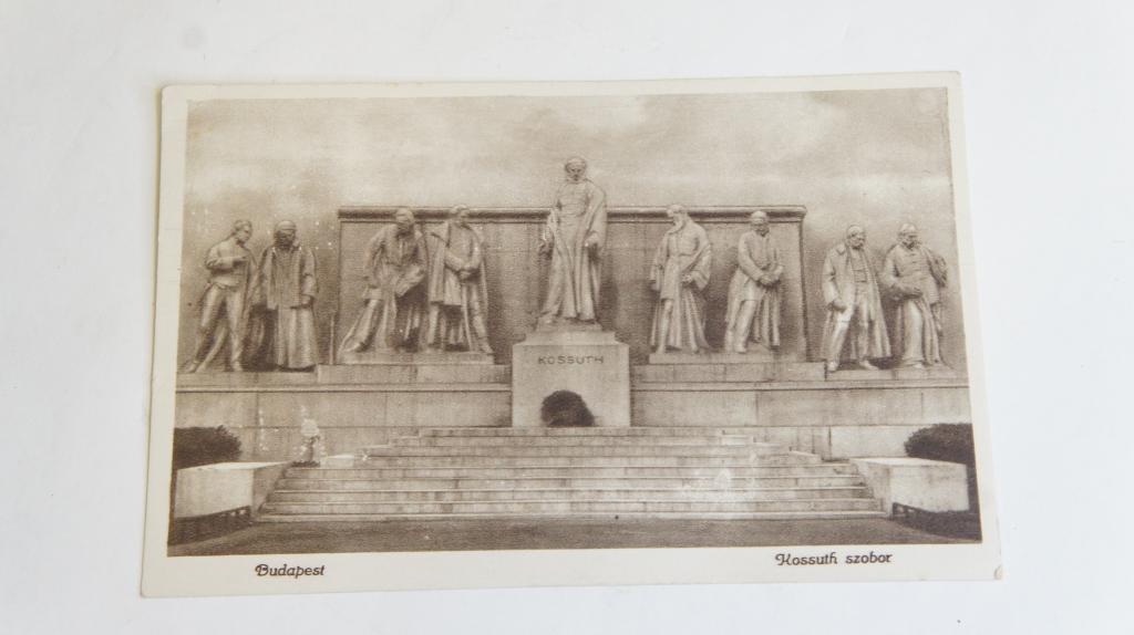 Képeslap Budapest Kossuth szobor