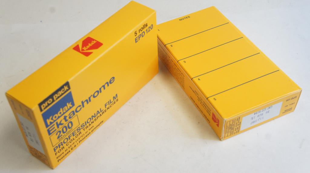 Kodak Professional Ektachrom 200 EPD 120-as film 2x5db